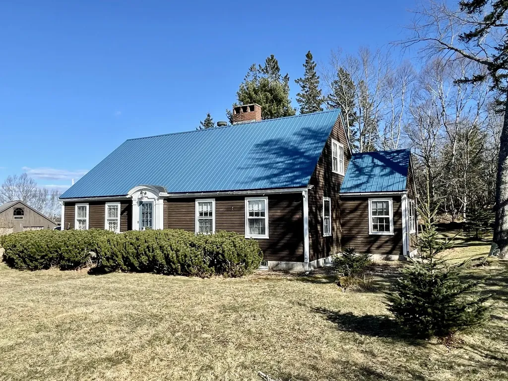 16 Redoubt Hill Eastport ME 04631