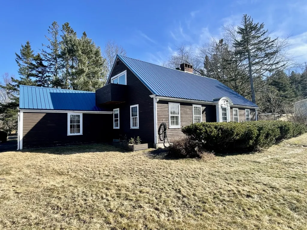16 Redoubt Hill Eastport ME 04631