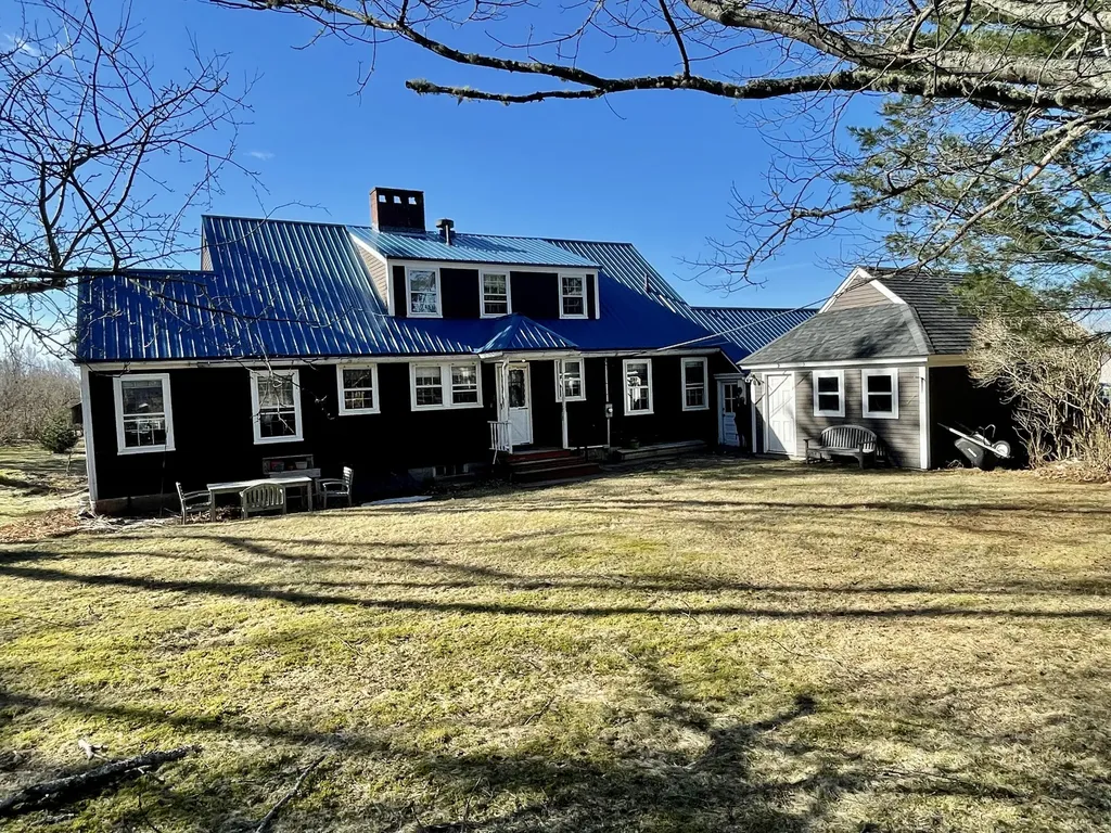 16 Redoubt Hill Eastport ME 04631