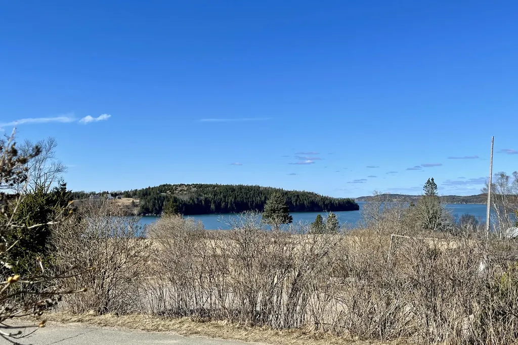 16 Redoubt Hill Eastport ME 04631