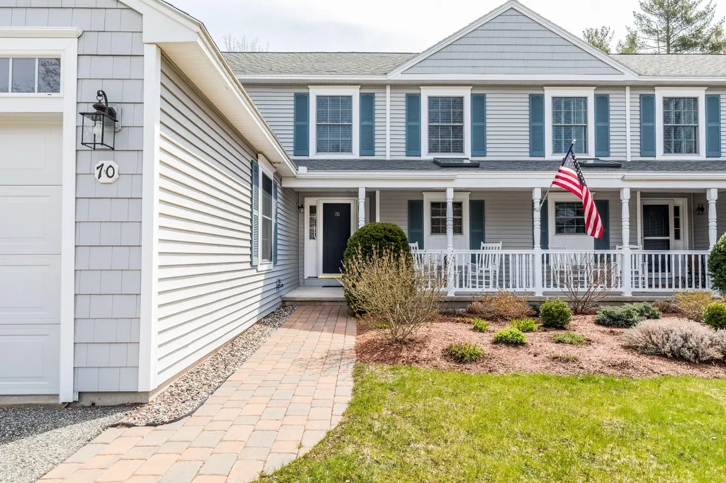 70 Stratford Place Kennebunk ME 04043