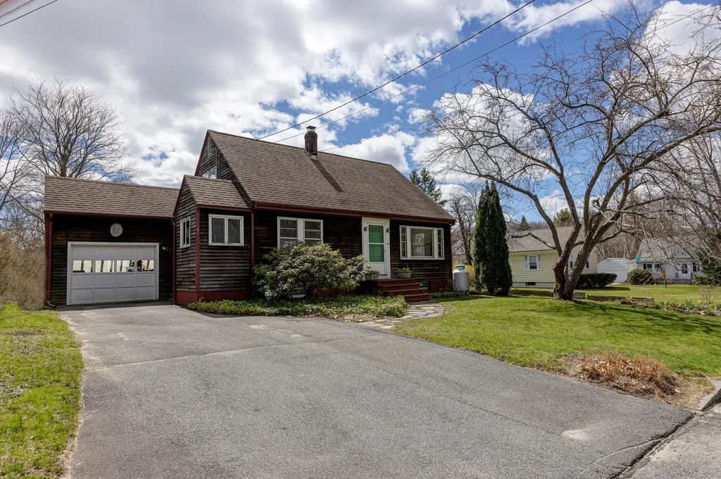 44 Skylark Road Portland ME 04103