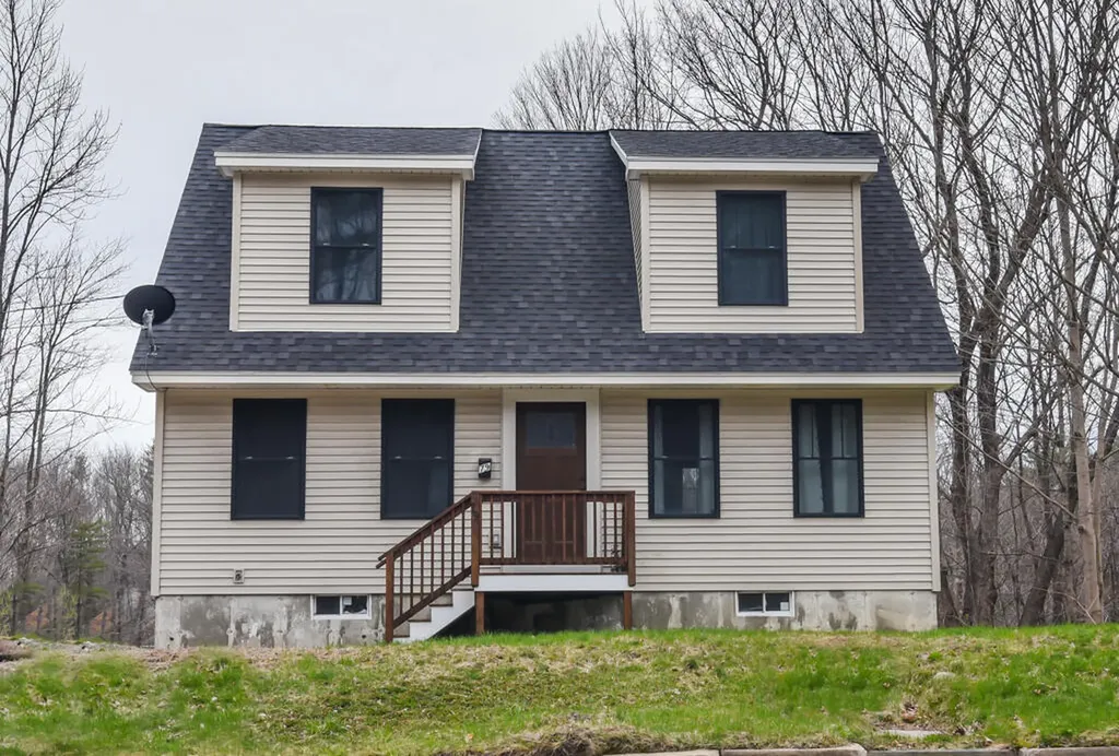 79 Pleasant Street Sanford ME 04083