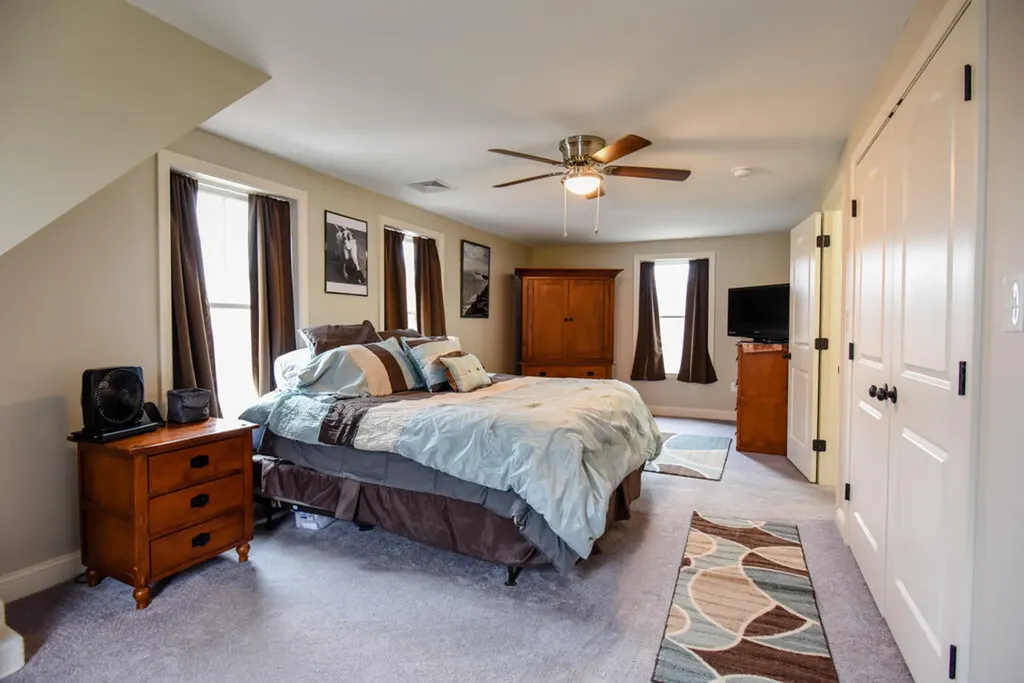 79 Pleasant Street Sanford ME 04083