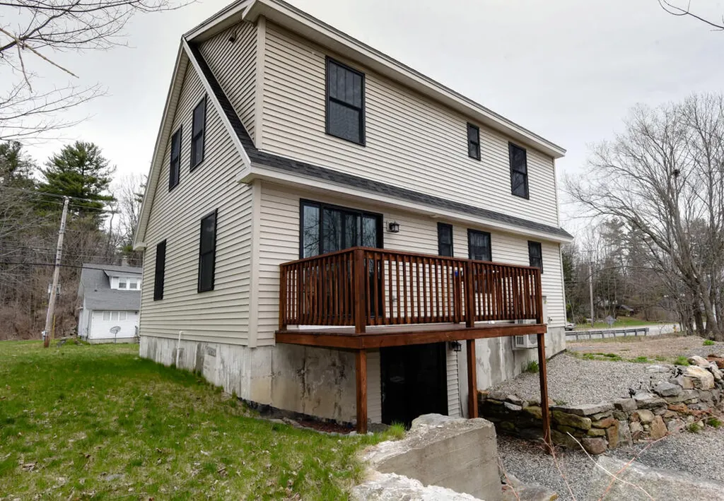 79 Pleasant Street Sanford ME 04083