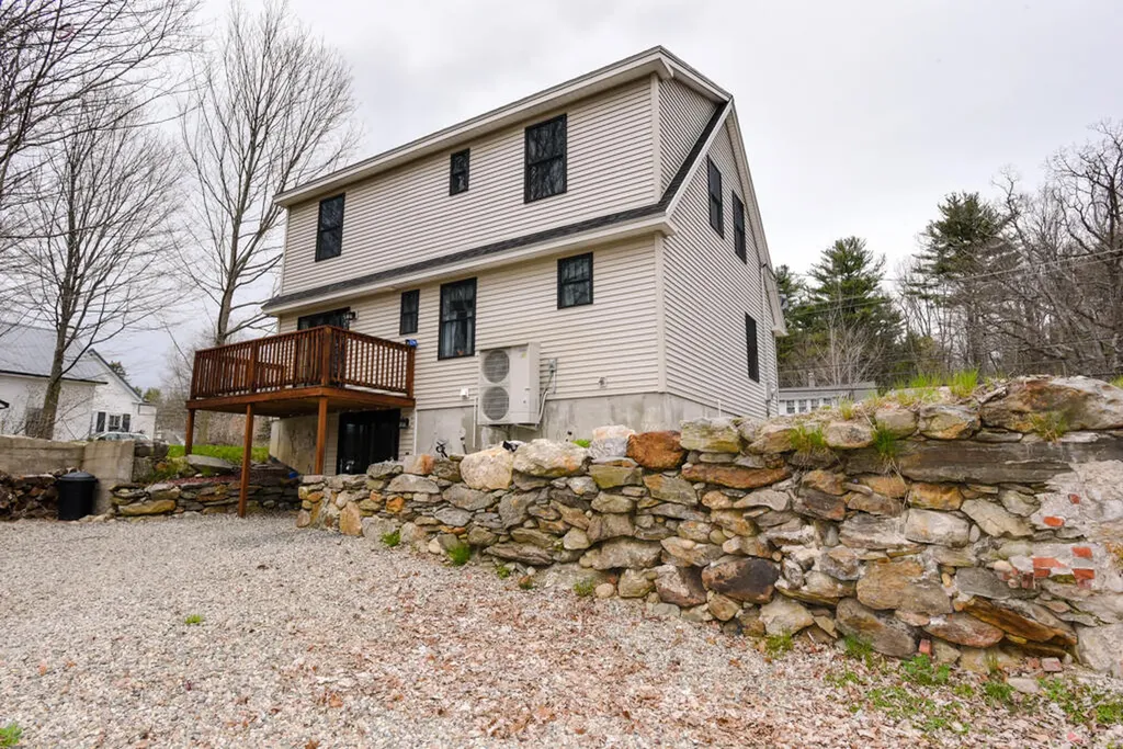79 Pleasant Street Sanford ME 04083