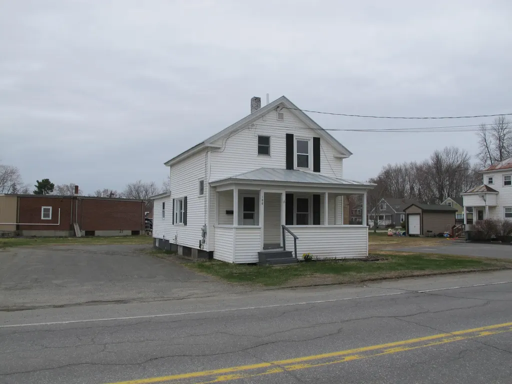 106 Halifax Street Winslow ME 04901