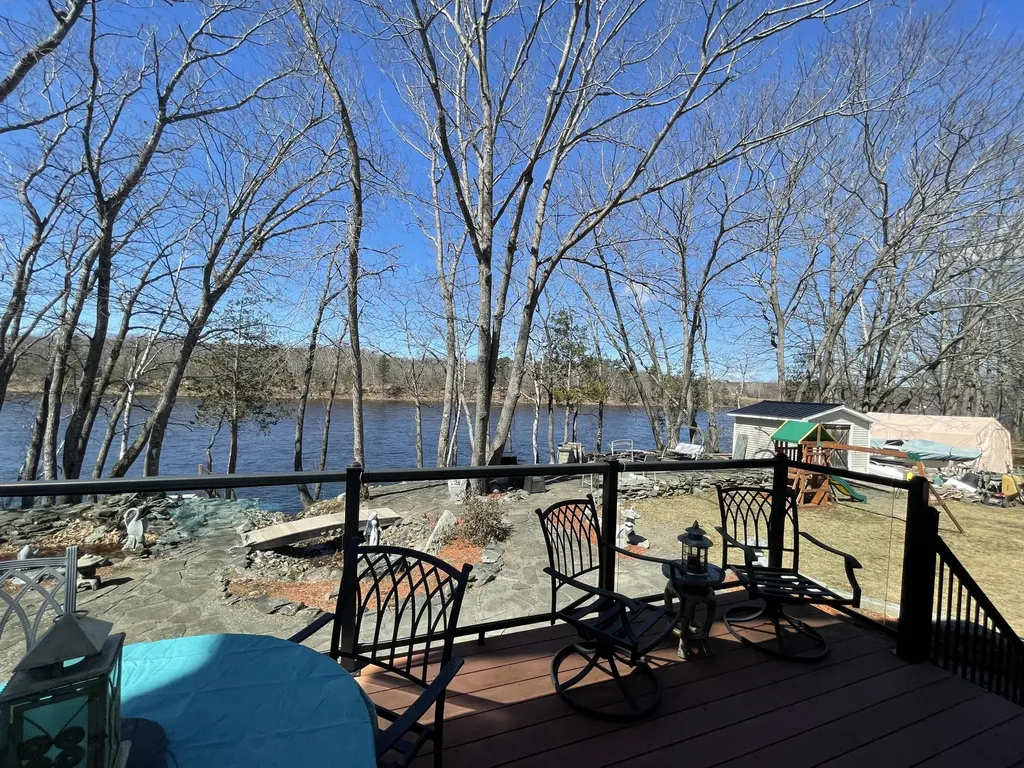 638 Riverside Drive Eddington ME 04428
