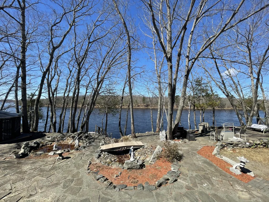 638 Riverside Drive Eddington ME 04428