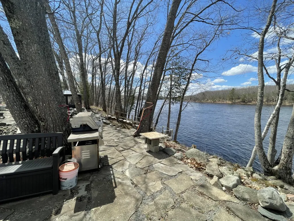 638 Riverside Drive Eddington ME 04428