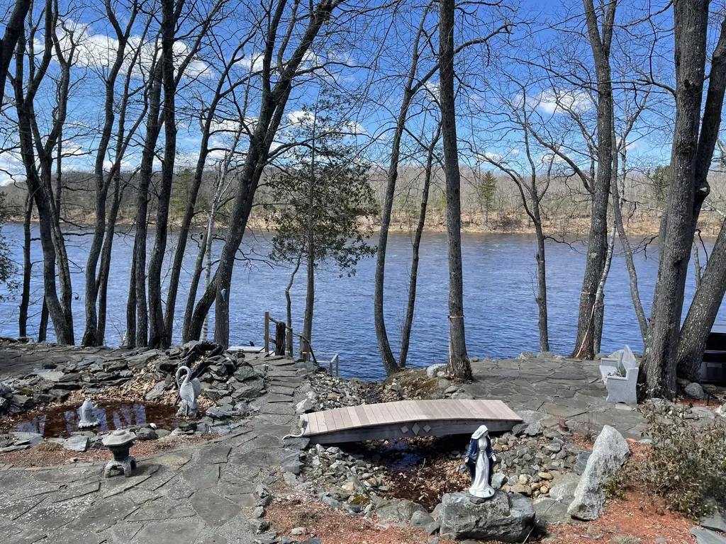638 Riverside Drive Eddington ME 04428