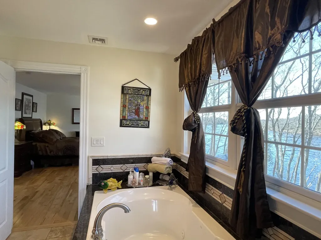 638 Riverside Drive Eddington ME 04428