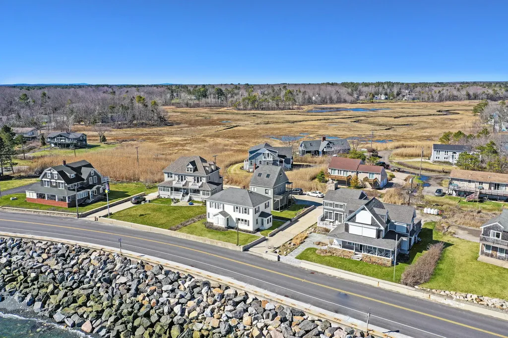 175 Beach Avenue Kennebunk ME 04043