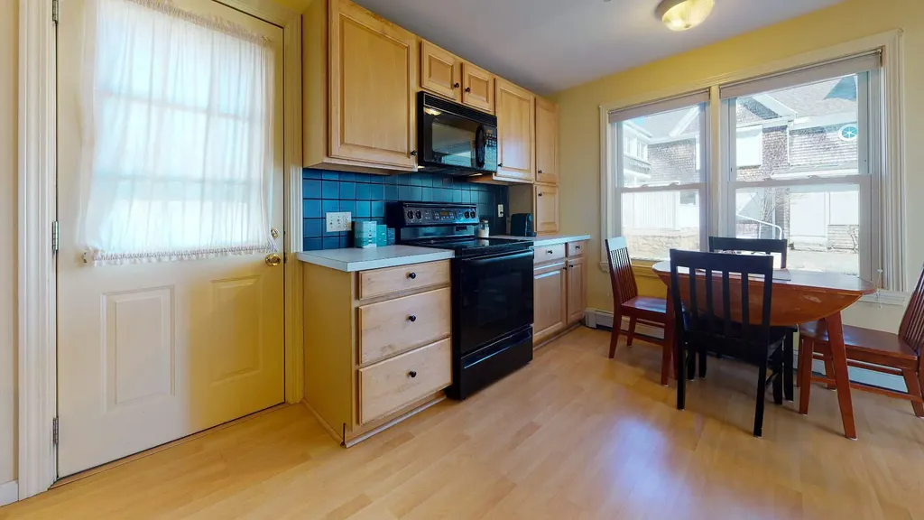 175 Beach Avenue Kennebunk ME 04043