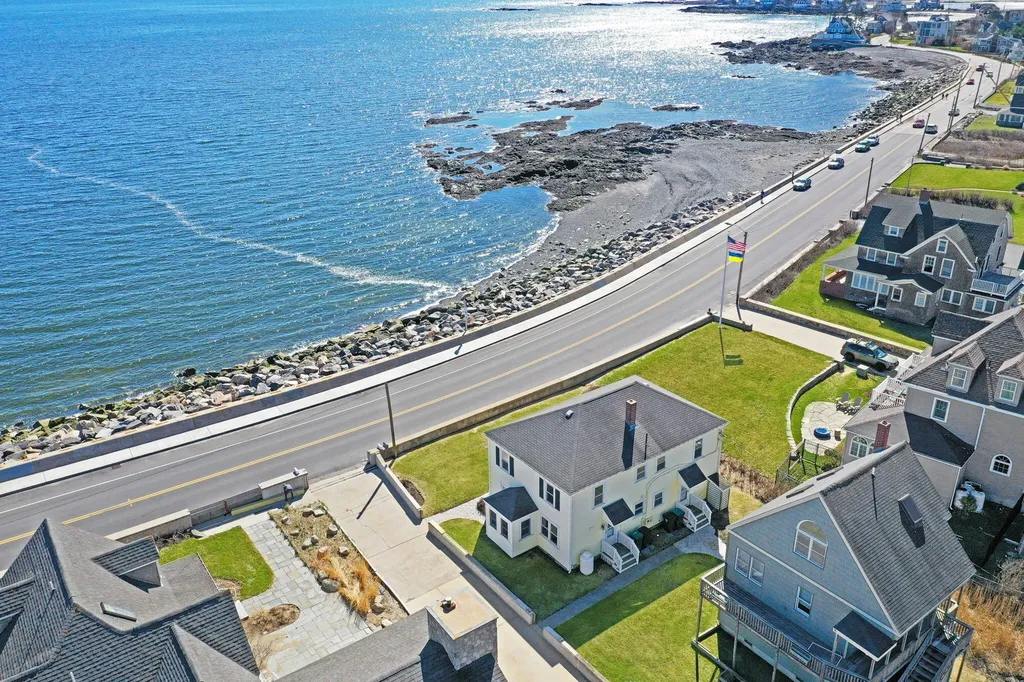 175 Beach Avenue Kennebunk ME 04043