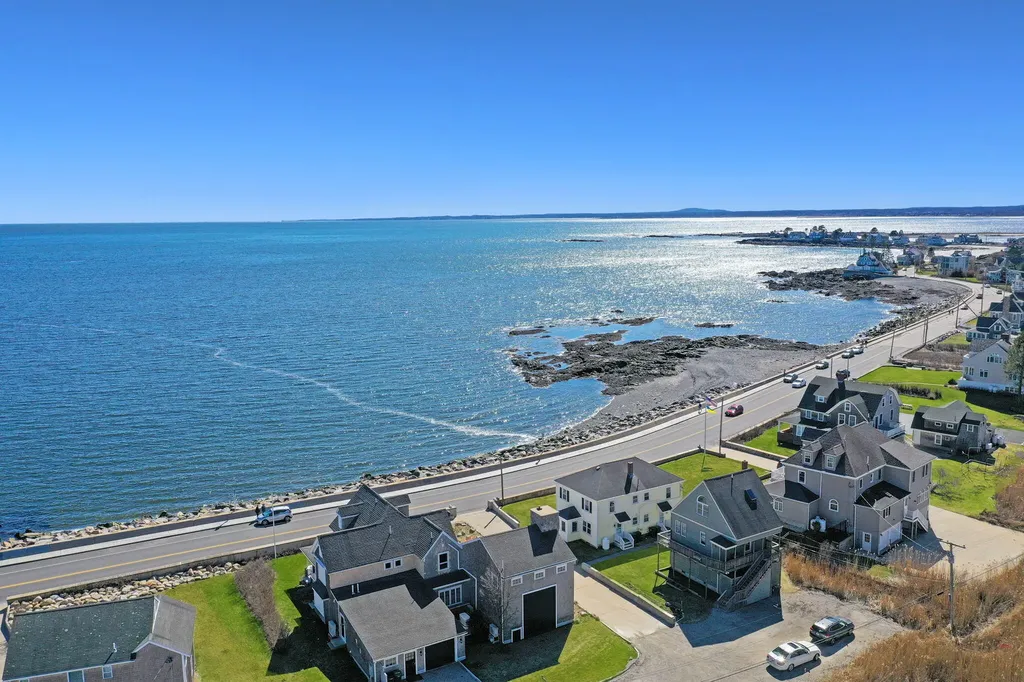175 Beach Avenue Kennebunk ME 04043