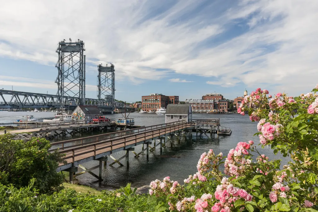 9 Badgers Island W Kittery ME 03904
