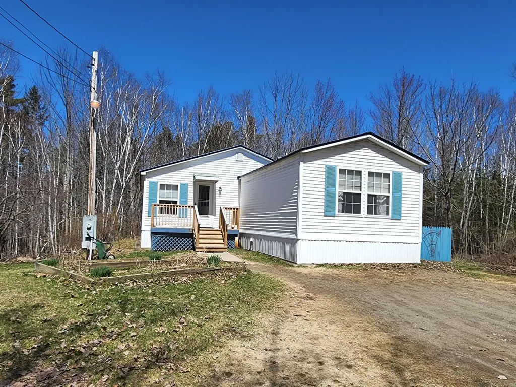 14 Ledge Hill Lane Windsor ME 04363