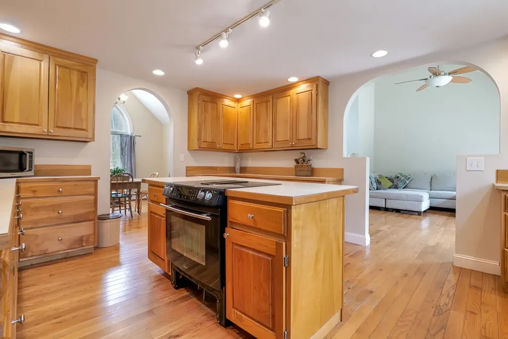 27 Hales Woods Road Brooklin ME 04616