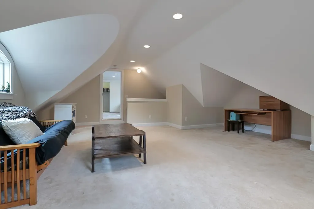 27 Hales Woods Road Brooklin ME 04616