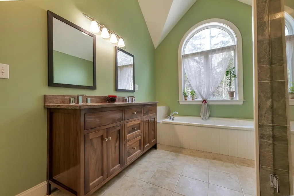 27 Hales Woods Road Brooklin ME 04616