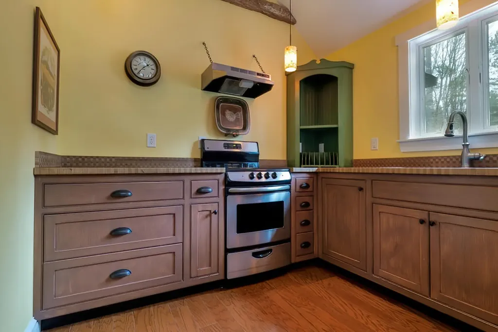 27 Hales Woods Road Brooklin ME 04616