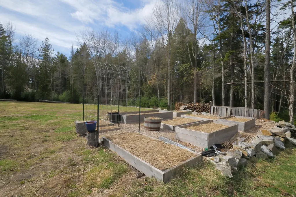 27 Hales Woods Road Brooklin ME 04616