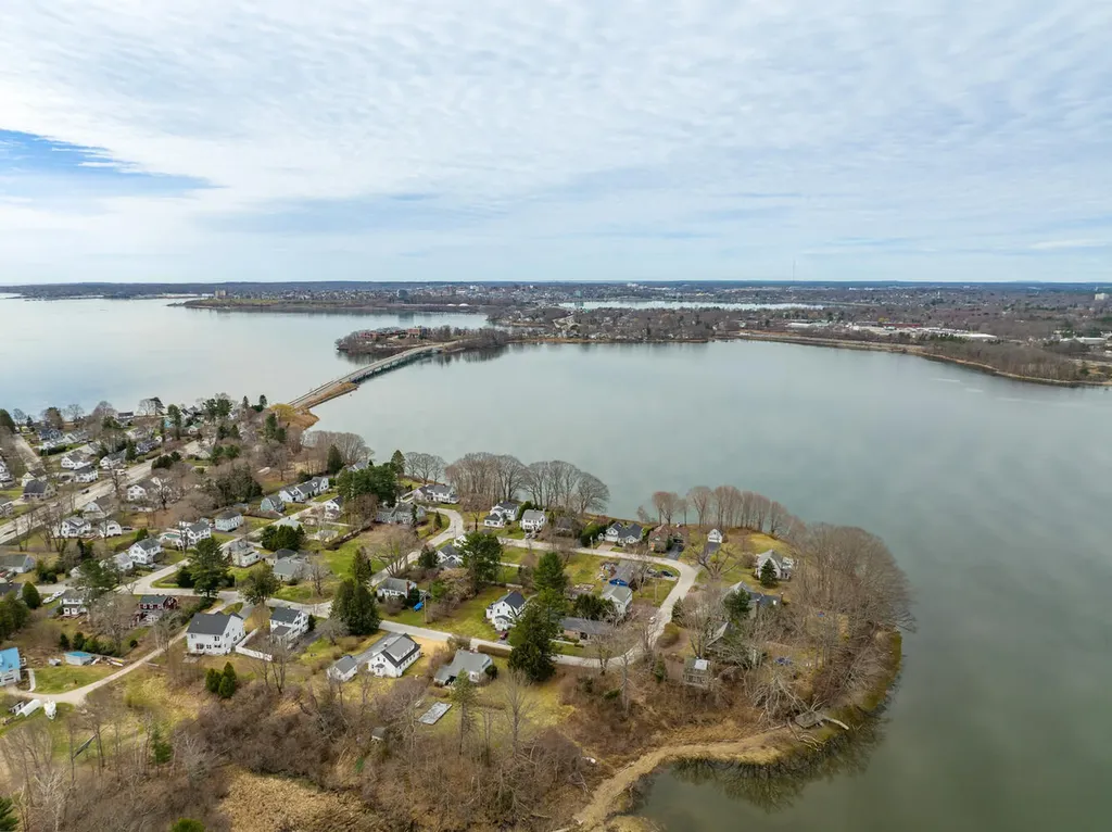 32 Greenway Drive Falmouth ME 04105