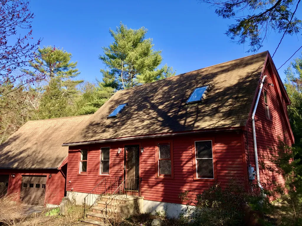 10 Fogg Circle Newmarket NH 03857