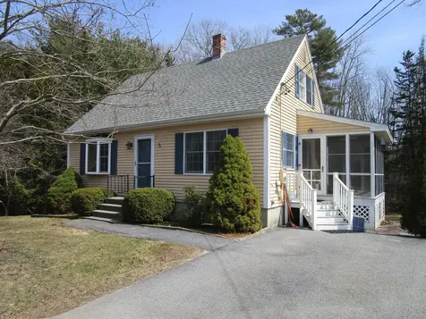 25 Hanson Drive Topsham ME 04086