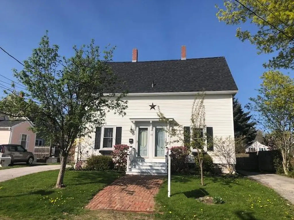 11 Central Street Camden ME 04843