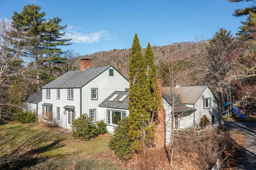 92 Timbercliffe Drive Camden ME 04843