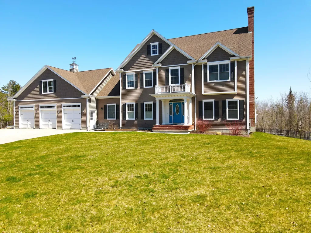 466 Walden Parke Way Bangor ME 04401