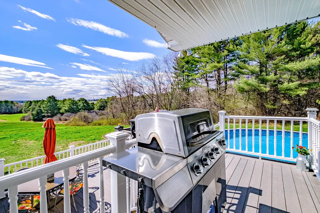 16 Alweber Road Windham ME 04062