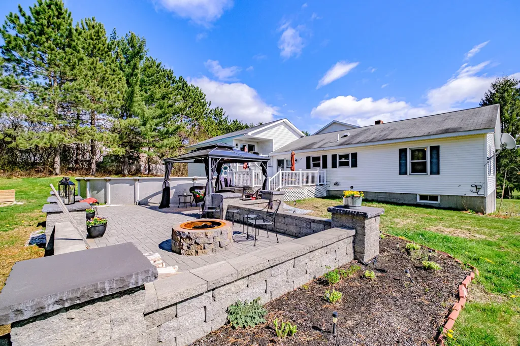 16 Alweber Road Windham ME 04062