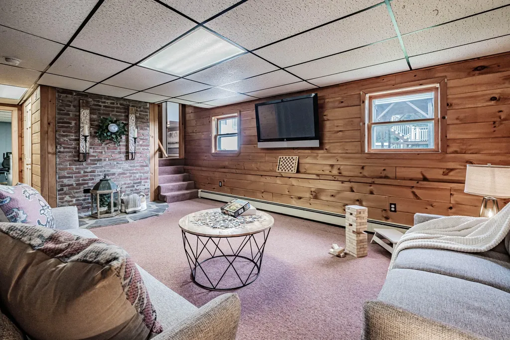 16 Alweber Road Windham ME 04062