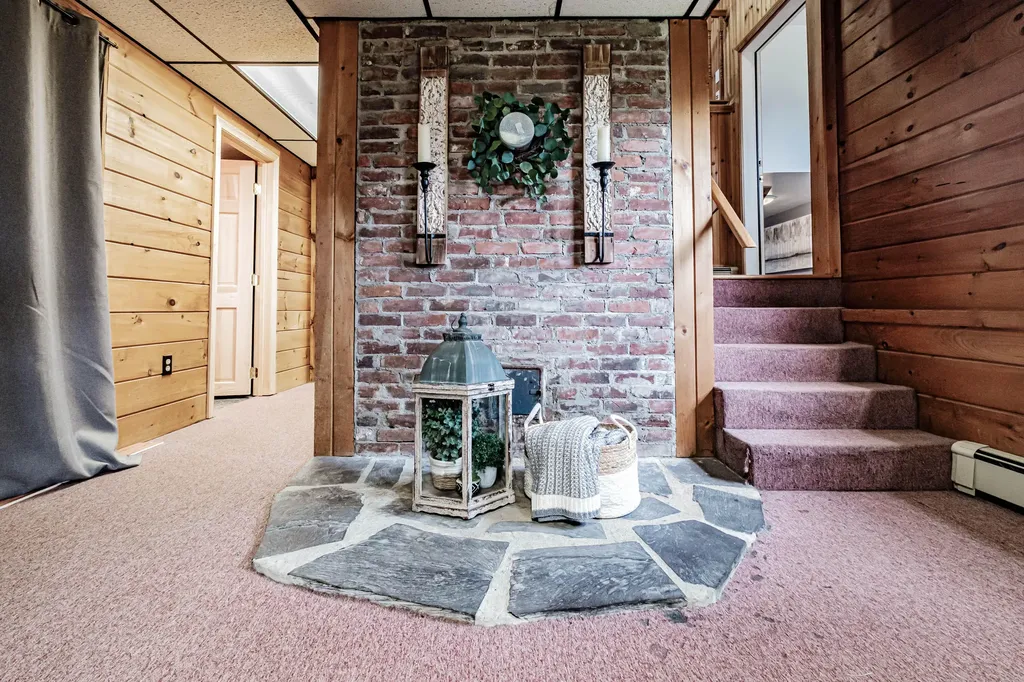 16 Alweber Road Windham ME 04062