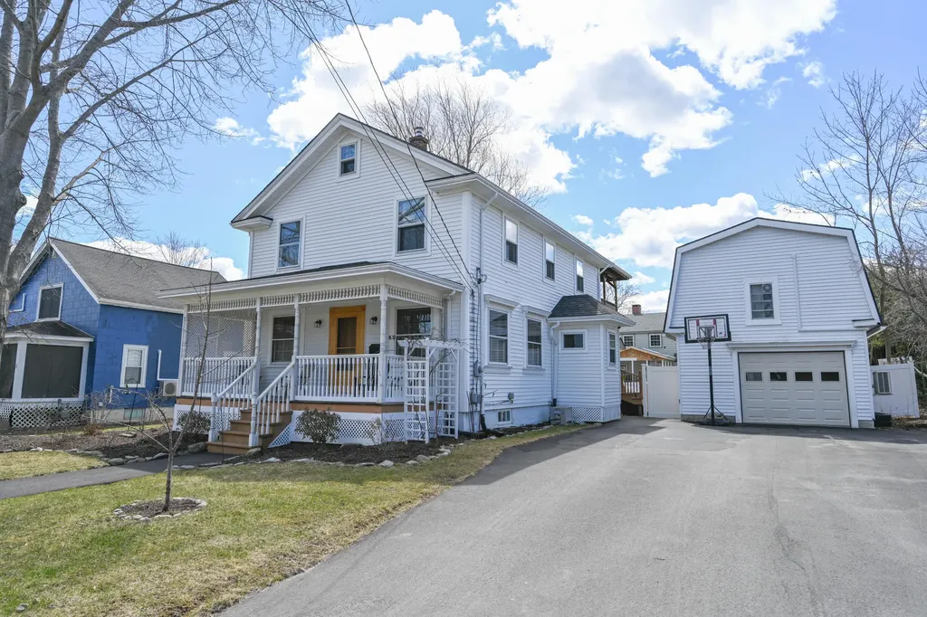 69 Mountain View Avenue Bangor ME 04401