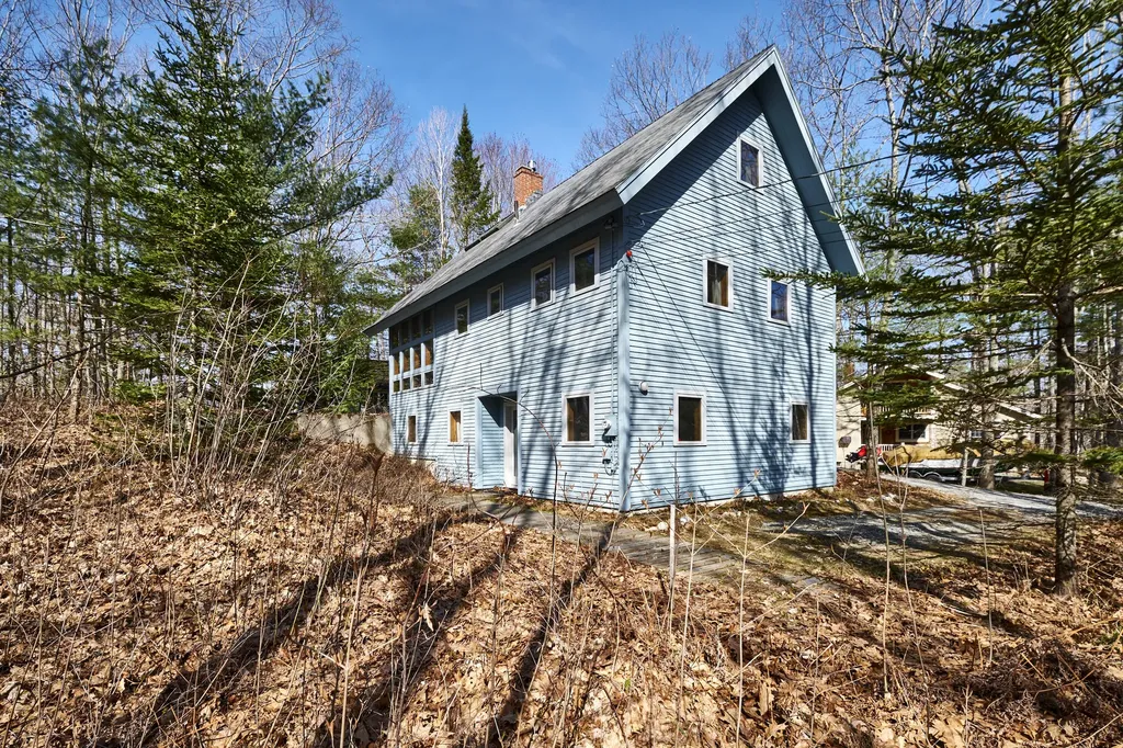 32 Pleasant Ridge Drive Camden ME 04843