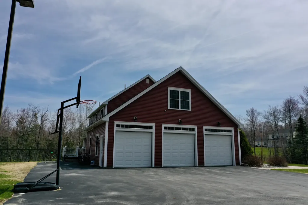 556 Ridge Drive Hermon ME 04401