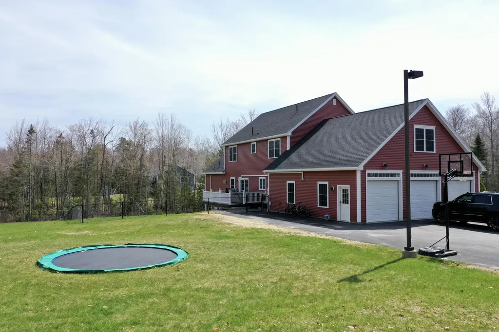 556 Ridge Drive Hermon ME 04401