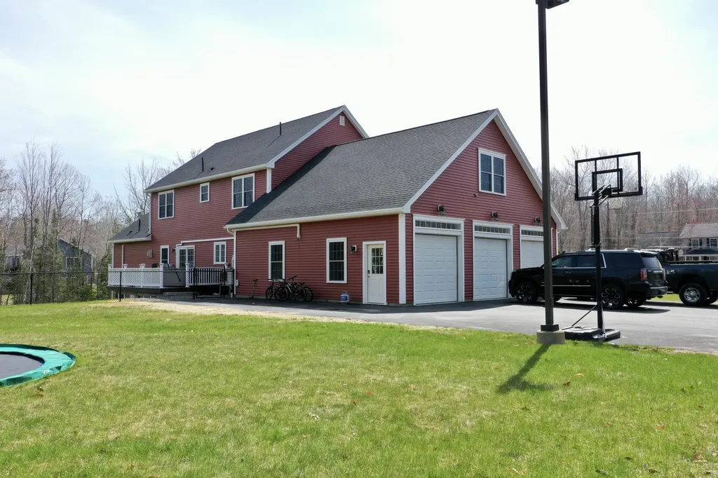 556 Ridge Drive Hermon ME 04401