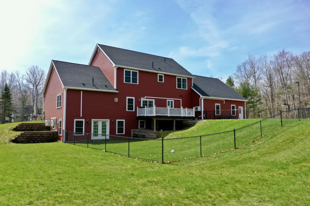 556 Ridge Drive Hermon ME 04401