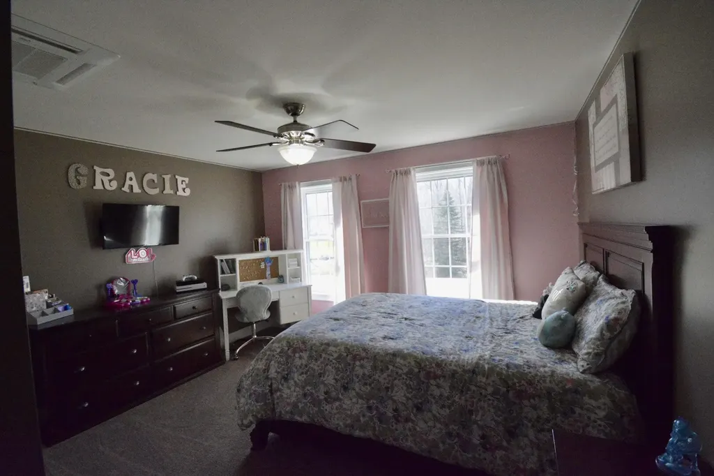 556 Ridge Drive Hermon ME 04401