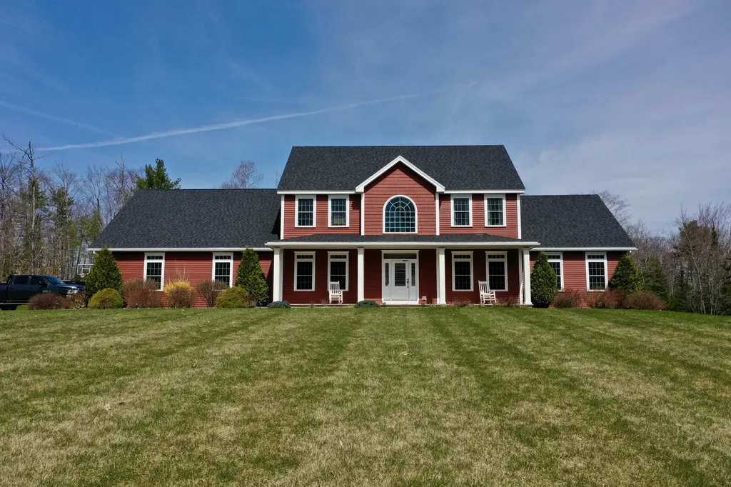 556 Ridge Drive Hermon ME 04401