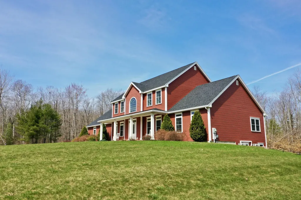 556 Ridge Drive Hermon ME 04401