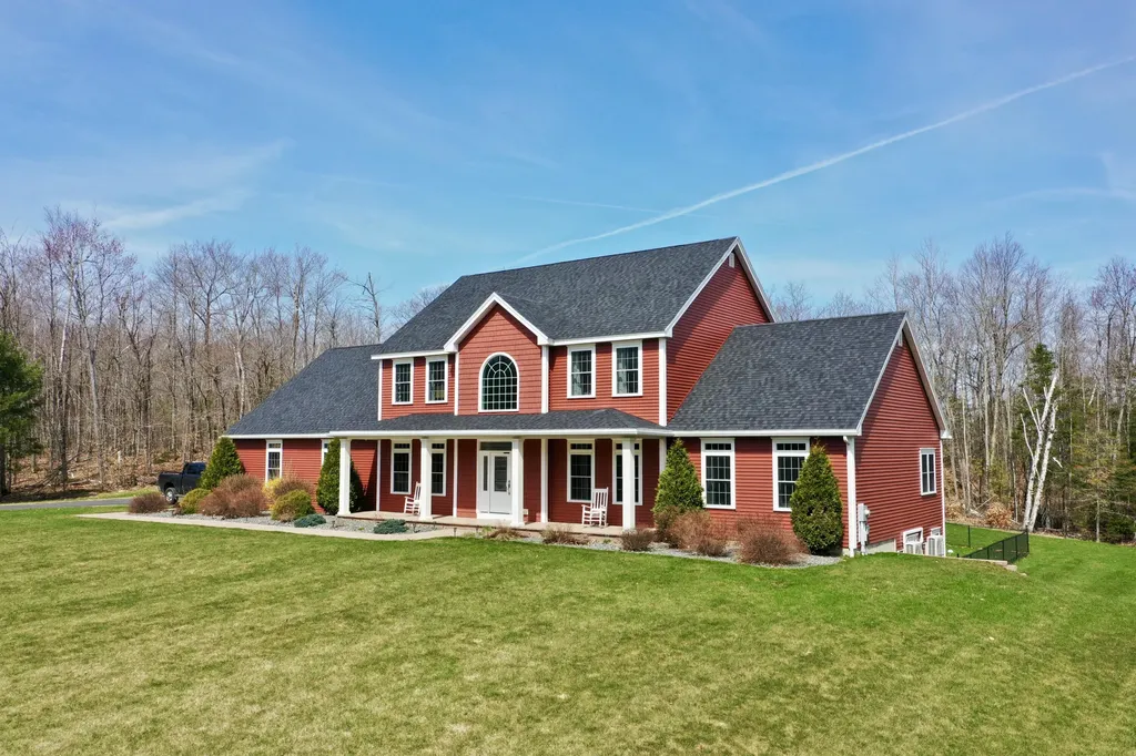 556 Ridge Drive Hermon ME 04401