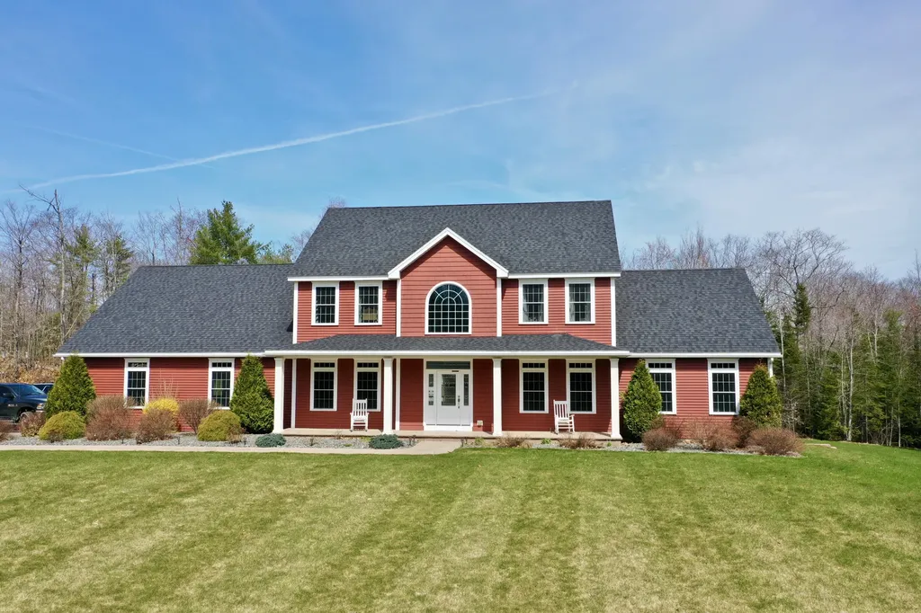 556 Ridge Drive Hermon ME 04401