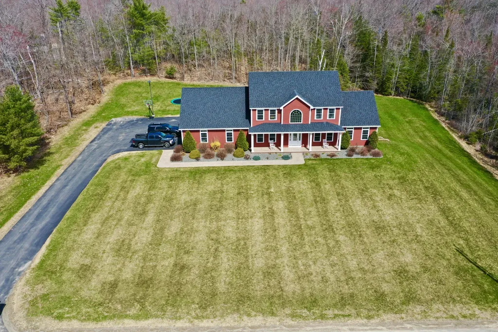 556 Ridge Drive Hermon ME 04401