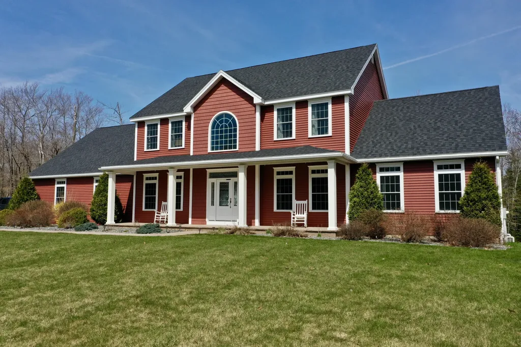 556 Ridge Drive Hermon ME 04401